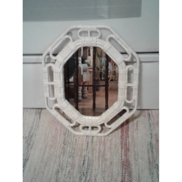 Vintage Homco 17x14 Faux Rattan Plastic Wall Mirror Decor USA Octagon and Butter - Picture 5 of 5